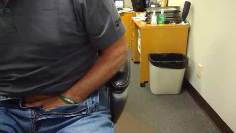 useemie online show from September 30, 6:40 pm