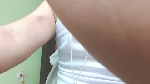 uzaki_007 online show from December 2, 11:07 am