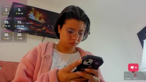 Vahiolet smith online show from December 23, 3:34 am