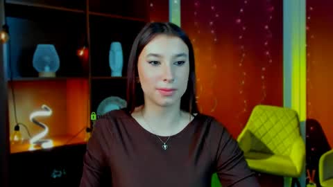 vaiolet_lovely online show from April 19, 5:30 am