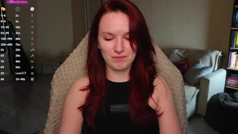 Val online show from April 3, 8:49 pm