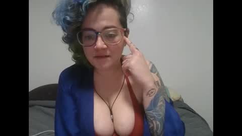 valarieak online show from October 21, 8:08 am