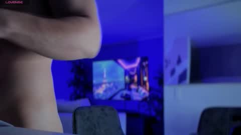 valenthinoking online show from December 15, 4:08 am