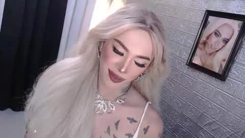 Amanda online show from November 13, 5:10 am