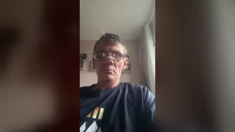 valentinsvans7 online show from August 8, 3:38 am