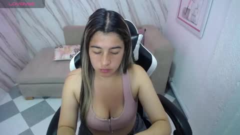 valerie_b online show from March 1, 3:10 am