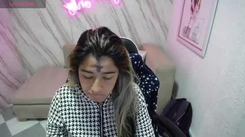 valerie_b online show from March 6, 4:08 am