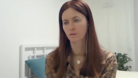 valerie_rose777 online show from March 8, 7:53 pm