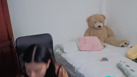 Juli C online show from November 25, 12:20 am