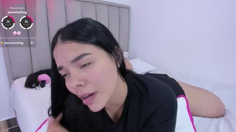 Cris  online show from February 22, 6:08 pm