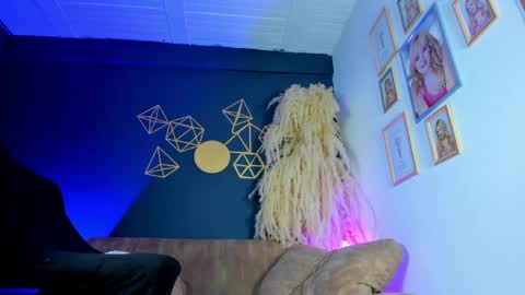 valery_foxx01 online show from May 30, 2:15 pm