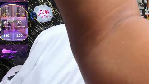 Snapshot of valery_kiim2 chatting on October 6, 11:28 am  valery kiim2  online show from October 6, 11:28 am
