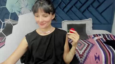 VALERY MORE online show from November 13, 3:58 pm