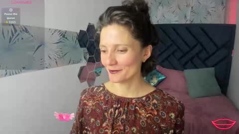 VALERY MORE online show from February 15, 3:00 pm