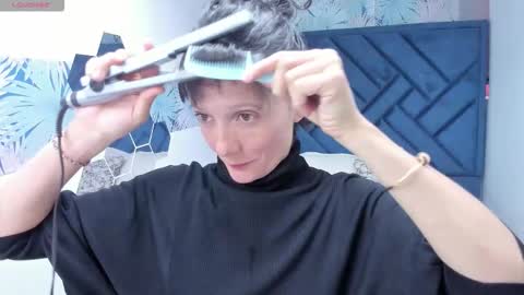 VALERY MORE online show from December 15, 12:23 pm