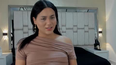 valerycooper23 online show from February 21, 8:56 pm