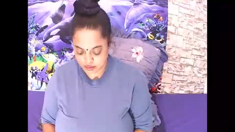 indianvalvet priya is back online show from November 12, 10:28 am