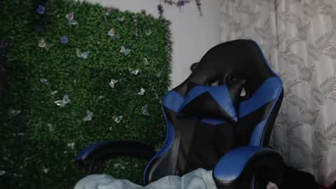 valquiria_sirgun online show from May 11, 4:04 pm