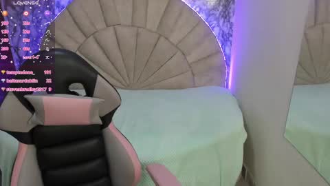 Snapshot of valuh_blake chatting on February 17, 6:17 pm Valuh  online show from February 17, 6:17 pm