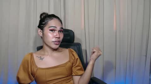 vampy_ebony_laxine online show from November 24, 3:38 am