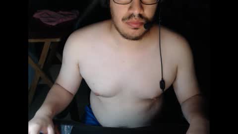 Snapshot of vancoserx111 chatting on January 18, 1:52 am vancoserx111 online show from January 18, 1:52 am