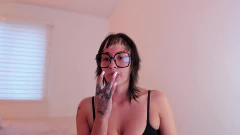 Babi Alu online show from April 4, 11:06 am