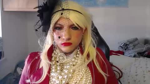 Snapshot of vanesacrossri chatting on October 19, 7:13 am vanesacrossri online show from October 19, 7:13 am