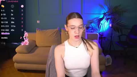 Vanessa online show from March 8, 3:05 pm