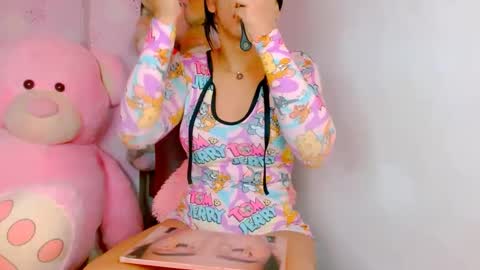 Snapshot of vanessa_brett_1 chatting on December 20, 5:47 am vanessa online show from December 20, 5:47 am