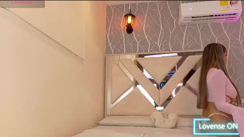    online show from October 28, 12:17 pm