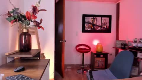 vanessa_sterling online show from June 23, 7:09 pm