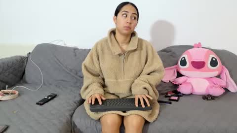 vanessaadol online show from February 21, 11:13 am