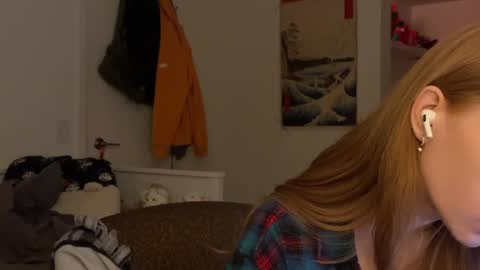 Snapshot of vanessapark chatting on December 2, 8:36 am Vanessa  online show from December 2, 8:36 am