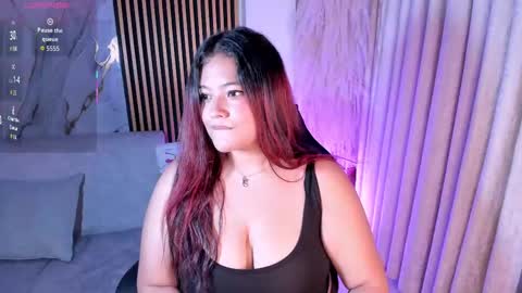 vanessascott_ online show from October 7, 7:15 am