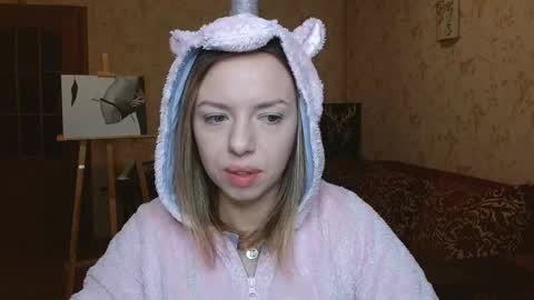 VanillaMuffin online show from October 15, 6:05 am