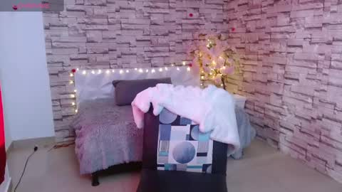 Snapshot of vanse_lust chatting on February 25, 9:37 pm Karuna online show from February 25, 9:37 pm