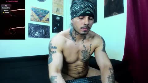 vanvelckan_ online show from February 2, 3:48 am