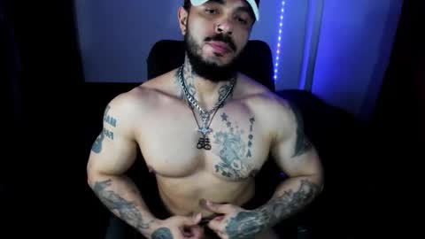 vanvelckan_ online show from December 1, 3:26 am