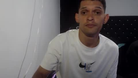 Andres online show from March 1, 10:58 pm