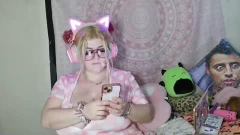 Veronica Lehane online show from February 22, 6:19 pm