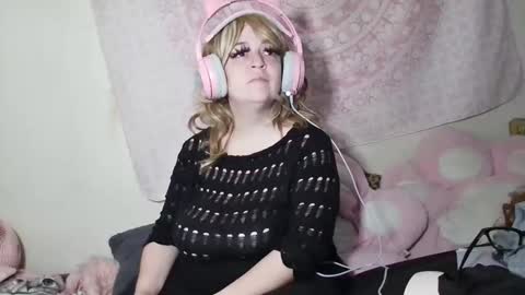 Veronica Lehane online show from October 18, 5:50 pm