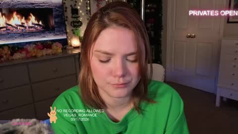 vegas_romance online show from March 18, 2:39 am