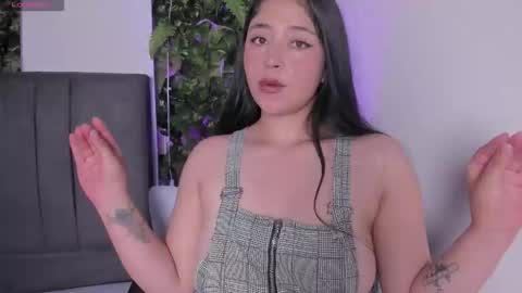 Isabella online show from November 14, 10:00 pm