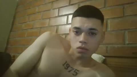 velasmanu1 online show from December 16, 3:35 am