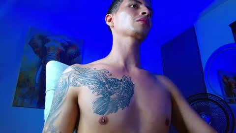 velk_hot1 online show from March 15, 1:10 am