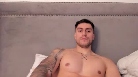 Emm online show from February 16, 8:51 pm