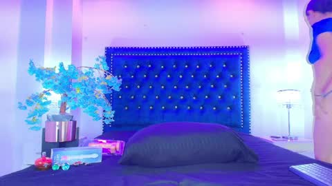 velora_nigth online show from April 6, 11:55 am