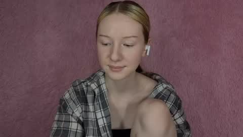 Sophie online show from May 12, 7:34 pm