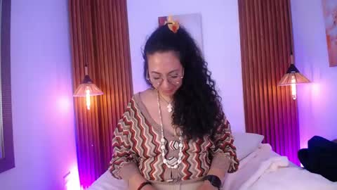 Emma Curly online show from April 29, 5:30 pm
