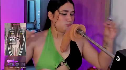 velvet_rosee_ online show from May 13, 1:43 pm